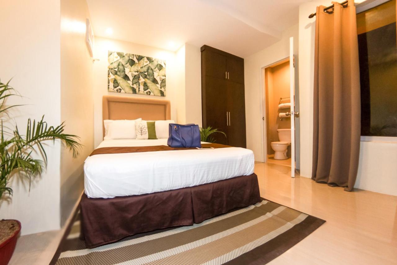 Verovino Suites Cebu Exteriör bild