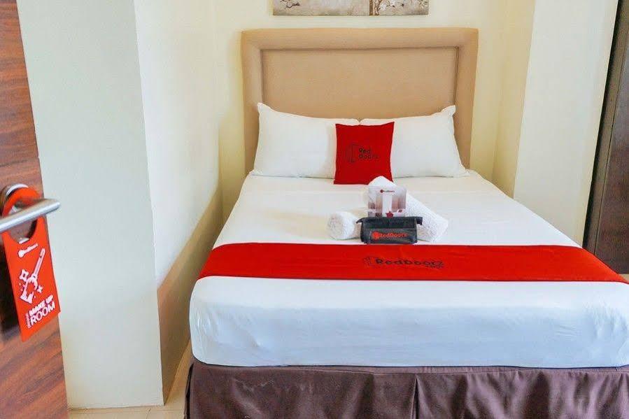 Verovino Suites Cebu Exteriör bild